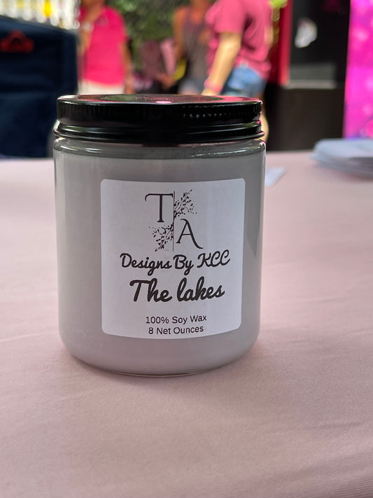 The Lakes 8 Ounce Woodwick Candle